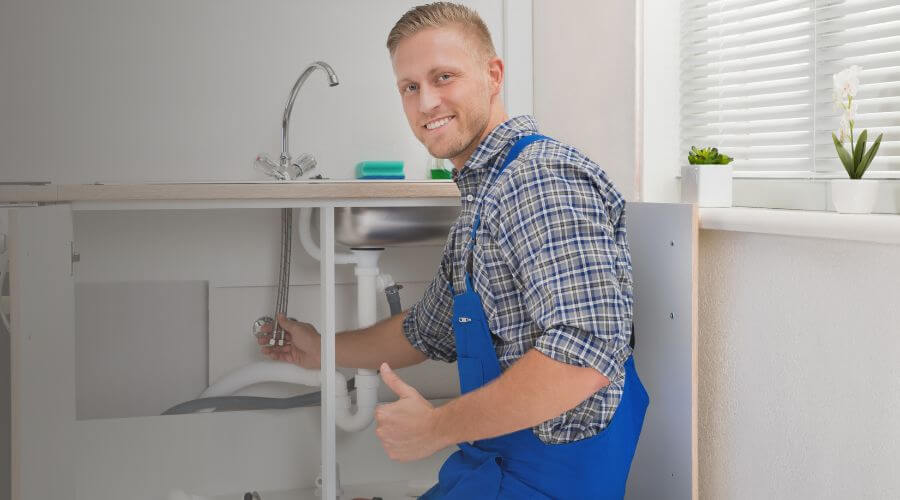 Nighttime Plumber in Evart, MI